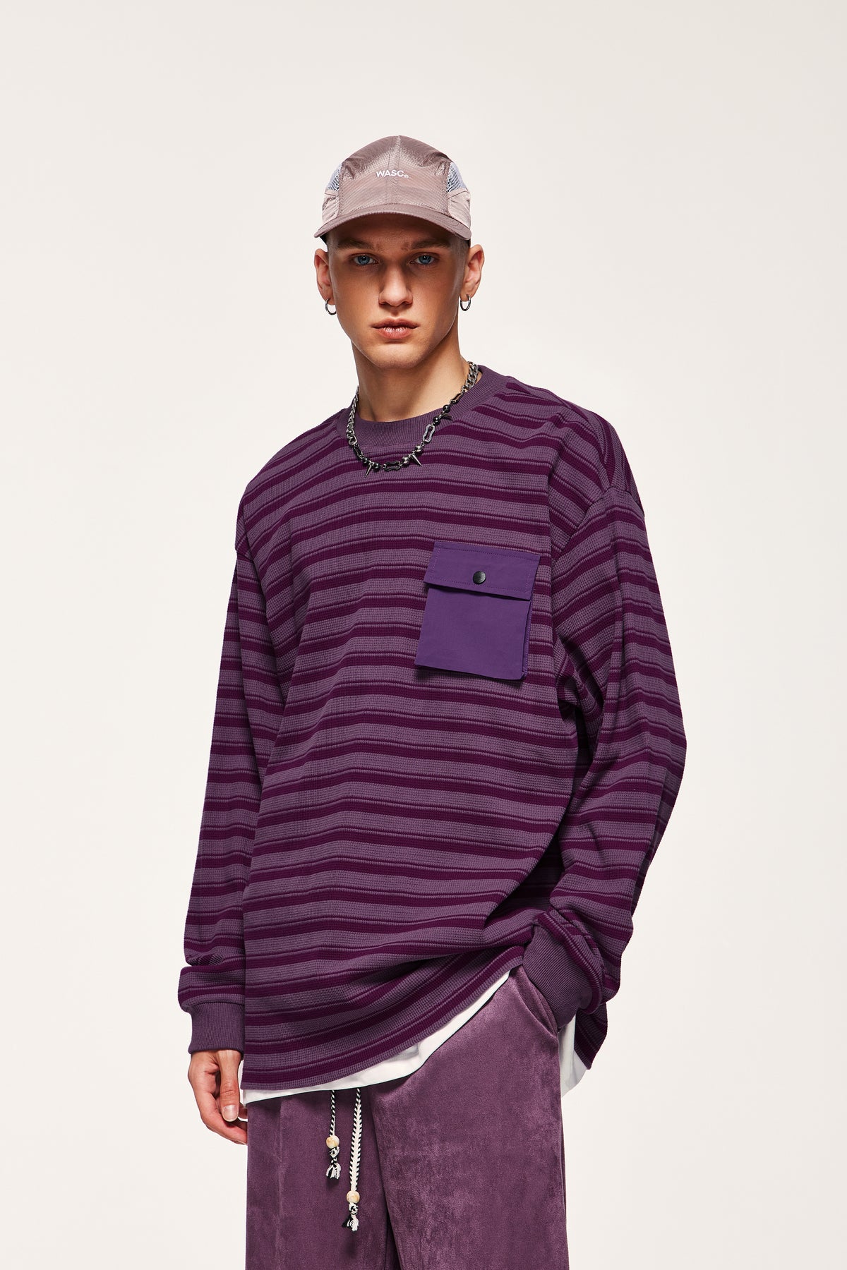 pull à rayures violet