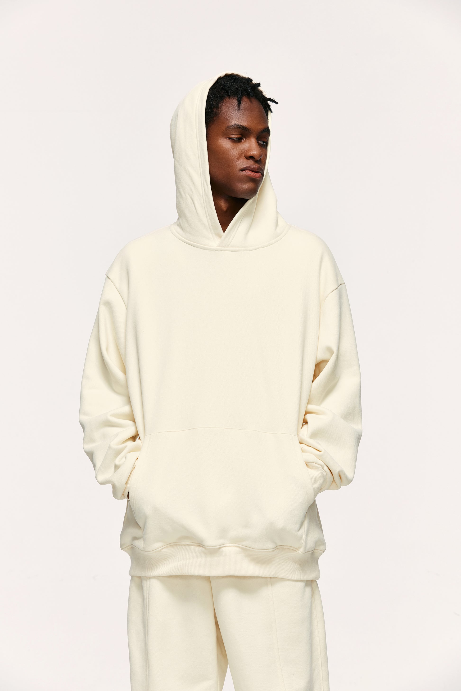 pull beige yeezy