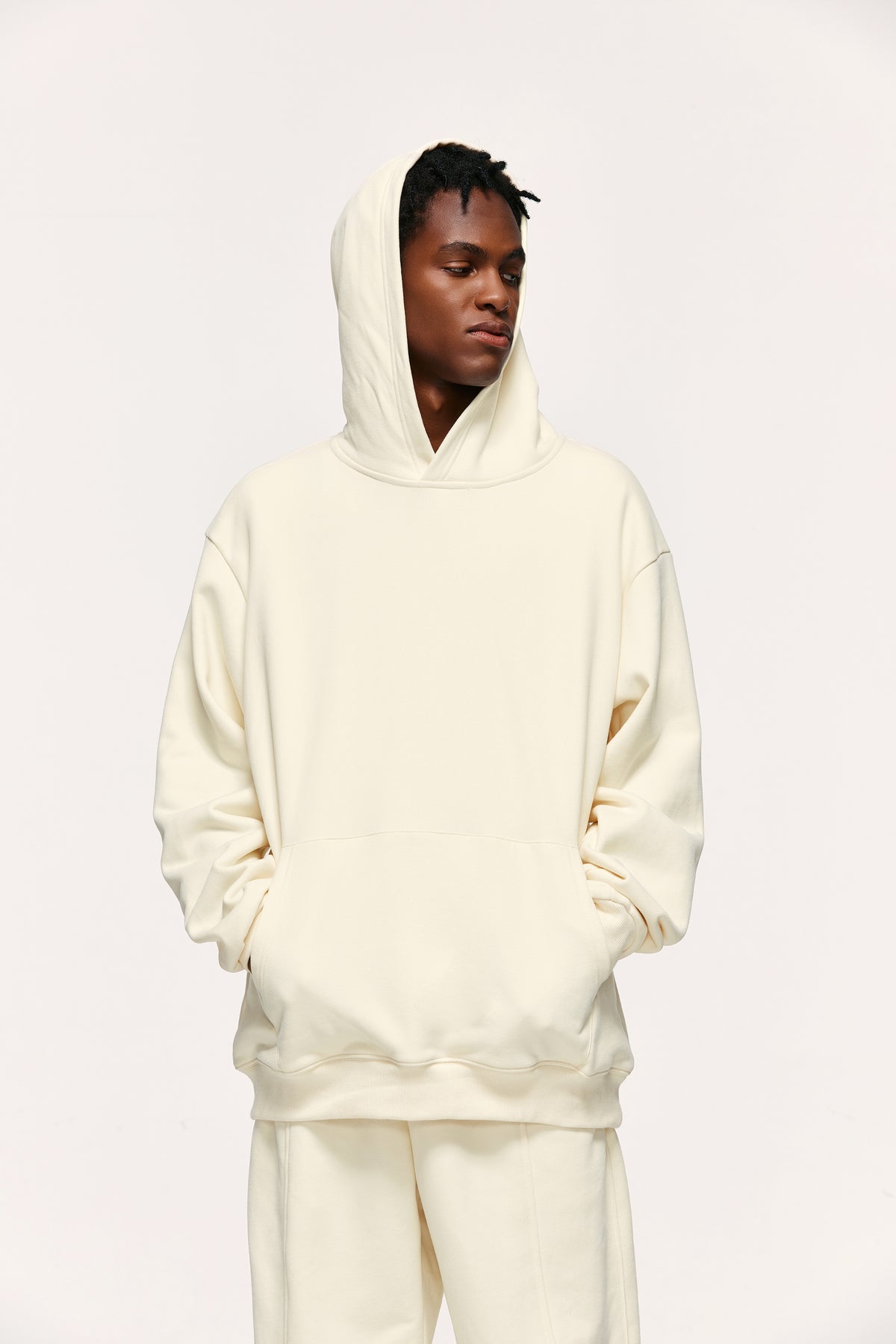 pull beige yeezy