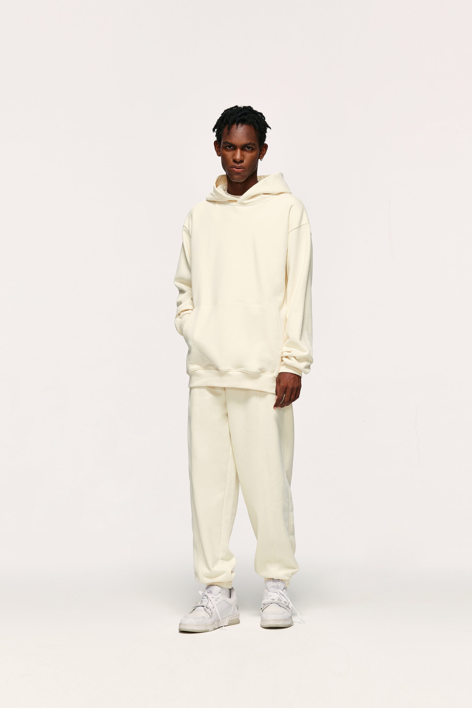 tenue oversize beige