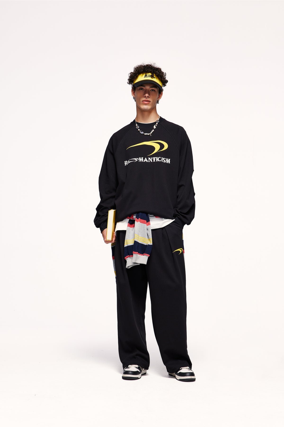 tenue oversize noir