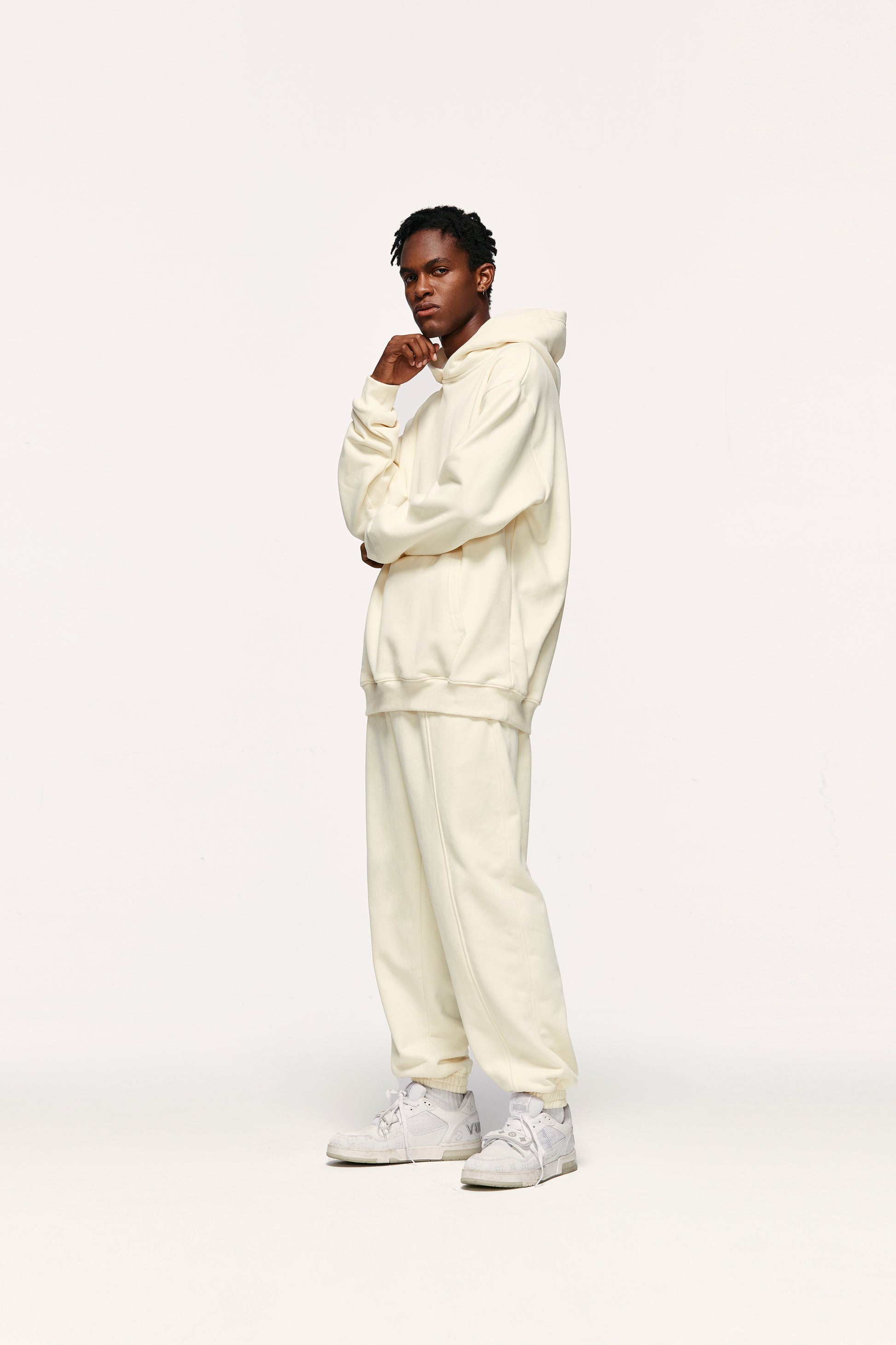 tenue streetwear beige