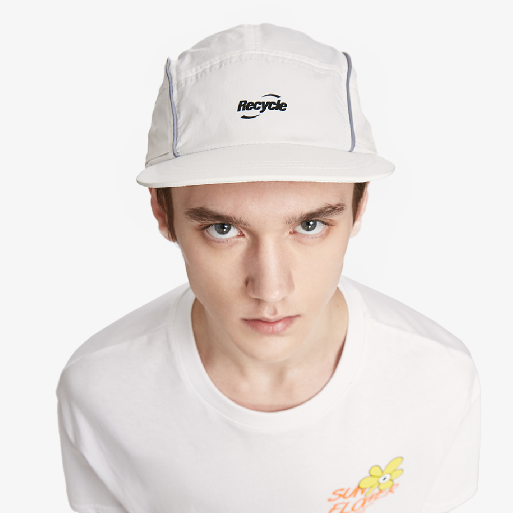 casquette reflechissante blanche
