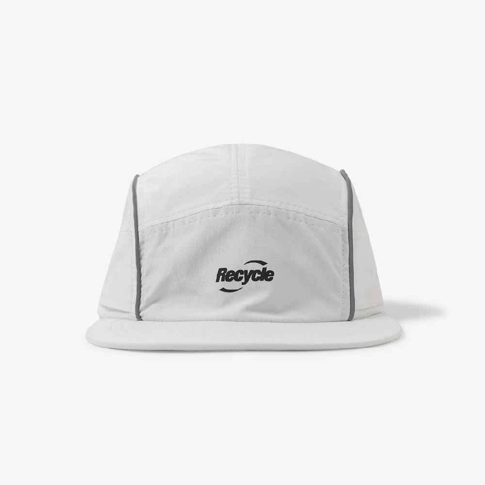 CASQUETTE BLANCHE REFLECHISSANTE