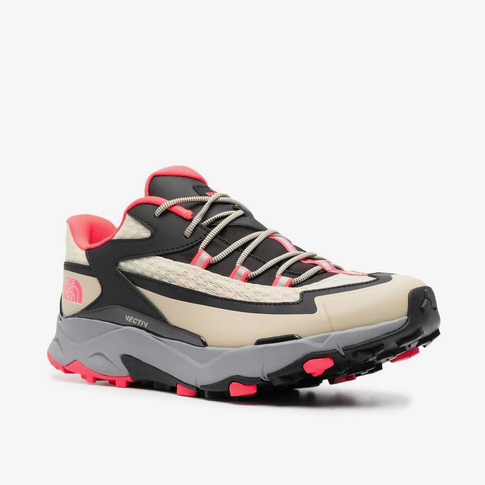 sneakers streetwear