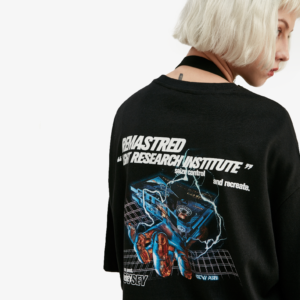t-shirt streetwear futuriste
