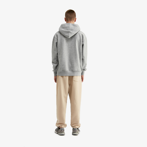 tenue hoodie oversize gris