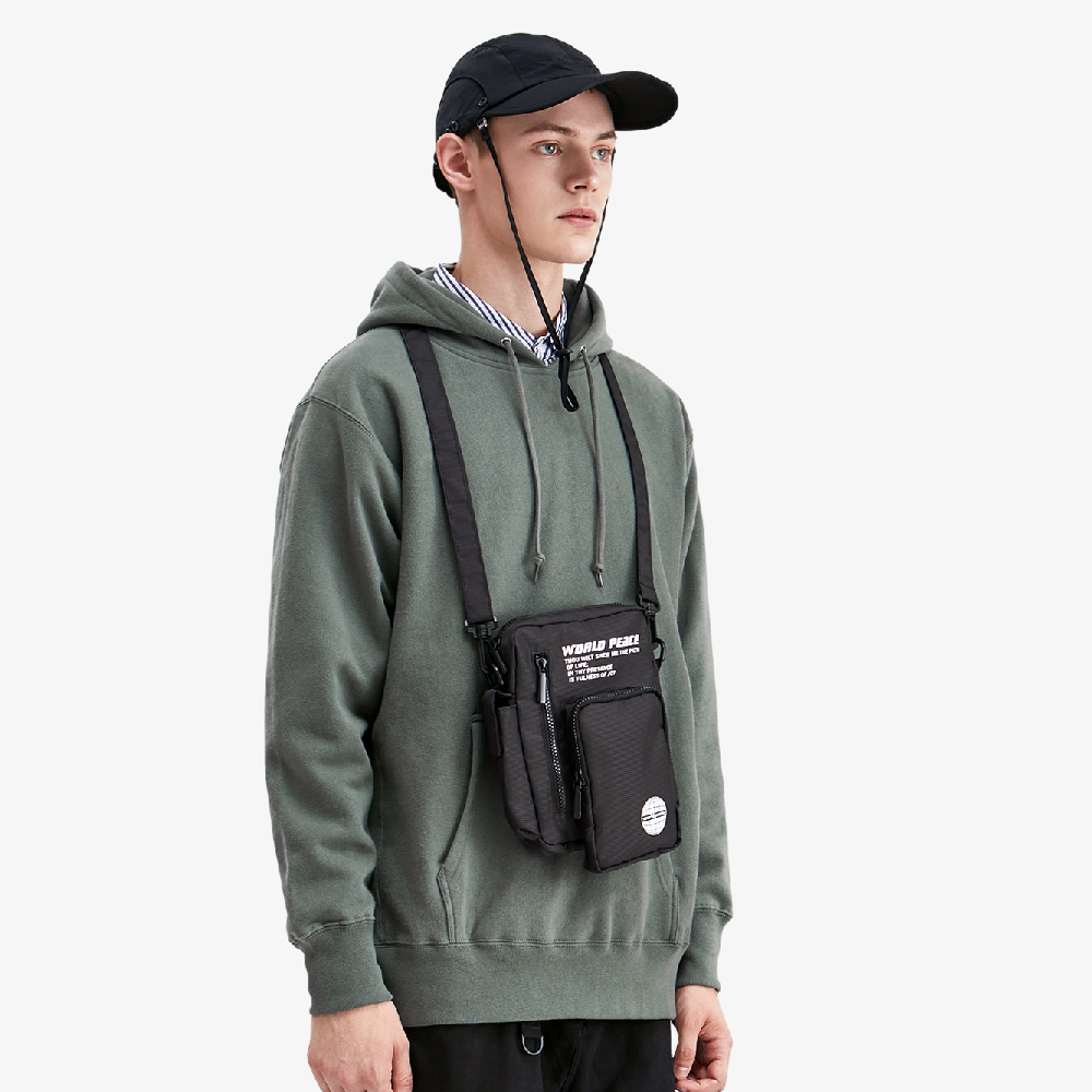 tenue sacoche streetwear